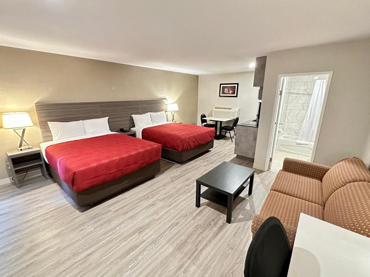 Econo Lodge Inn & Suites Пінчер-Крік Екстер'єр фото