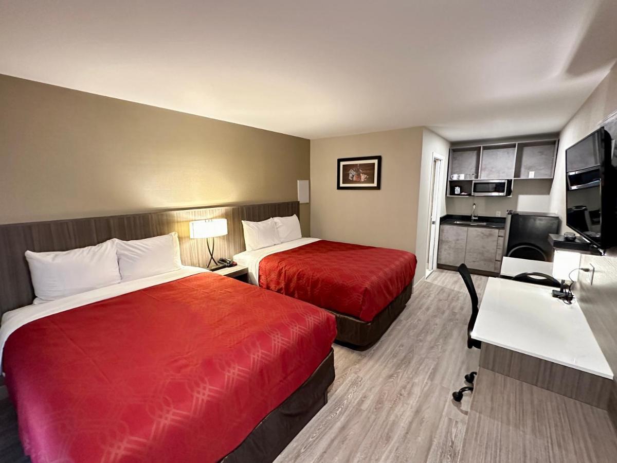 Econo Lodge Inn & Suites Пінчер-Крік Екстер'єр фото