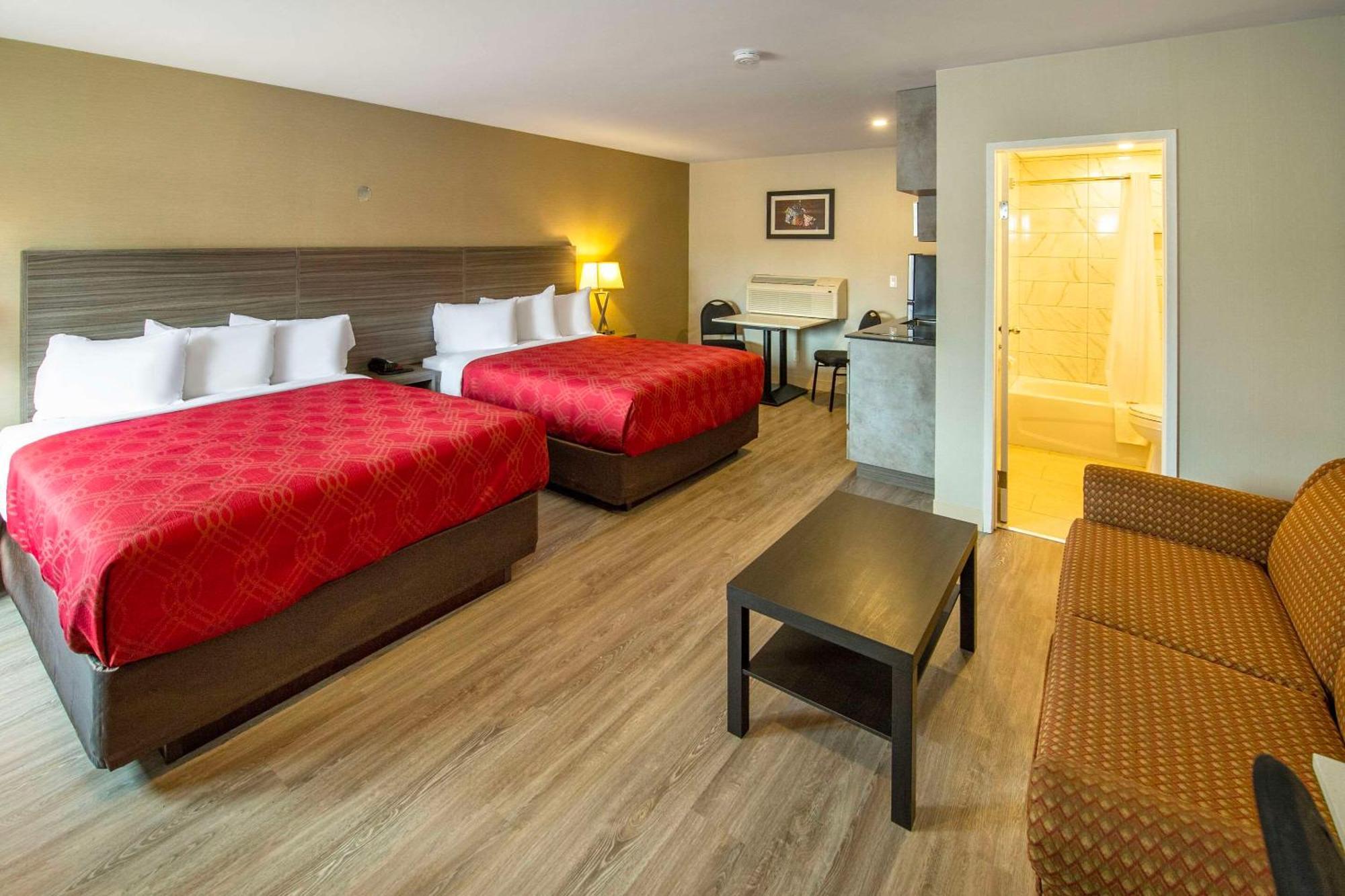 Econo Lodge Inn & Suites Пінчер-Крік Екстер'єр фото